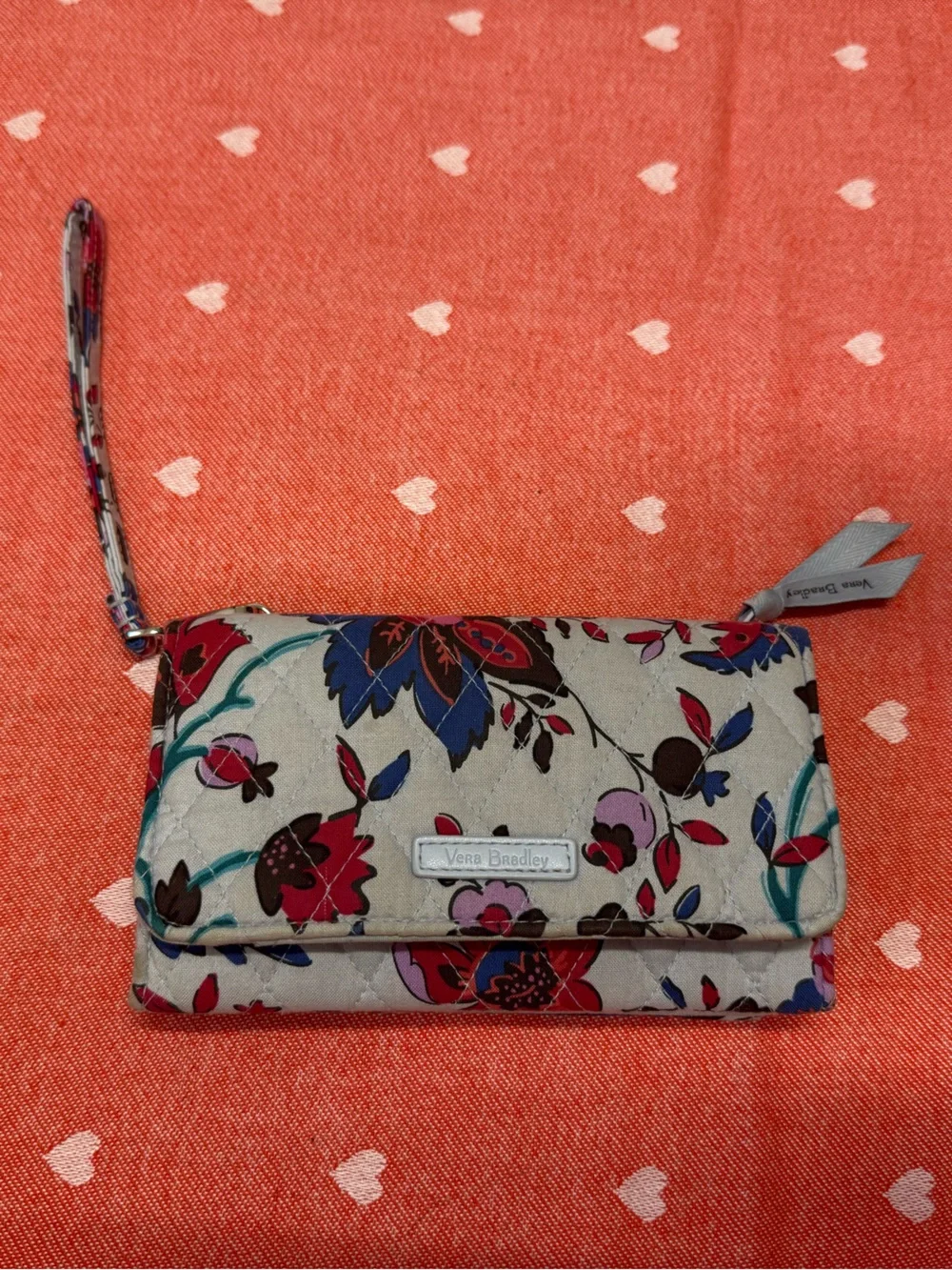 Vera Bradley smartphone wristlet in the 